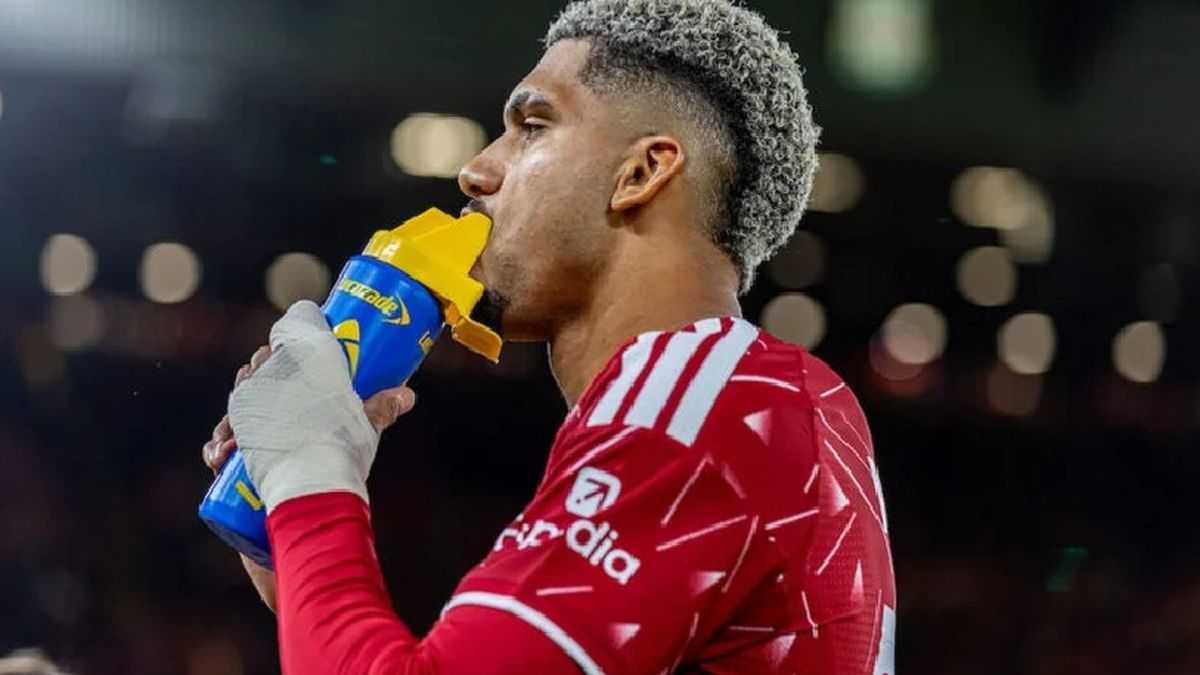 el-tecnico-de-liverpool-de-inglaterra,-andoni-iraola,-esta-sorprendido-por-el-estado-fisico-de-ronald-araujo