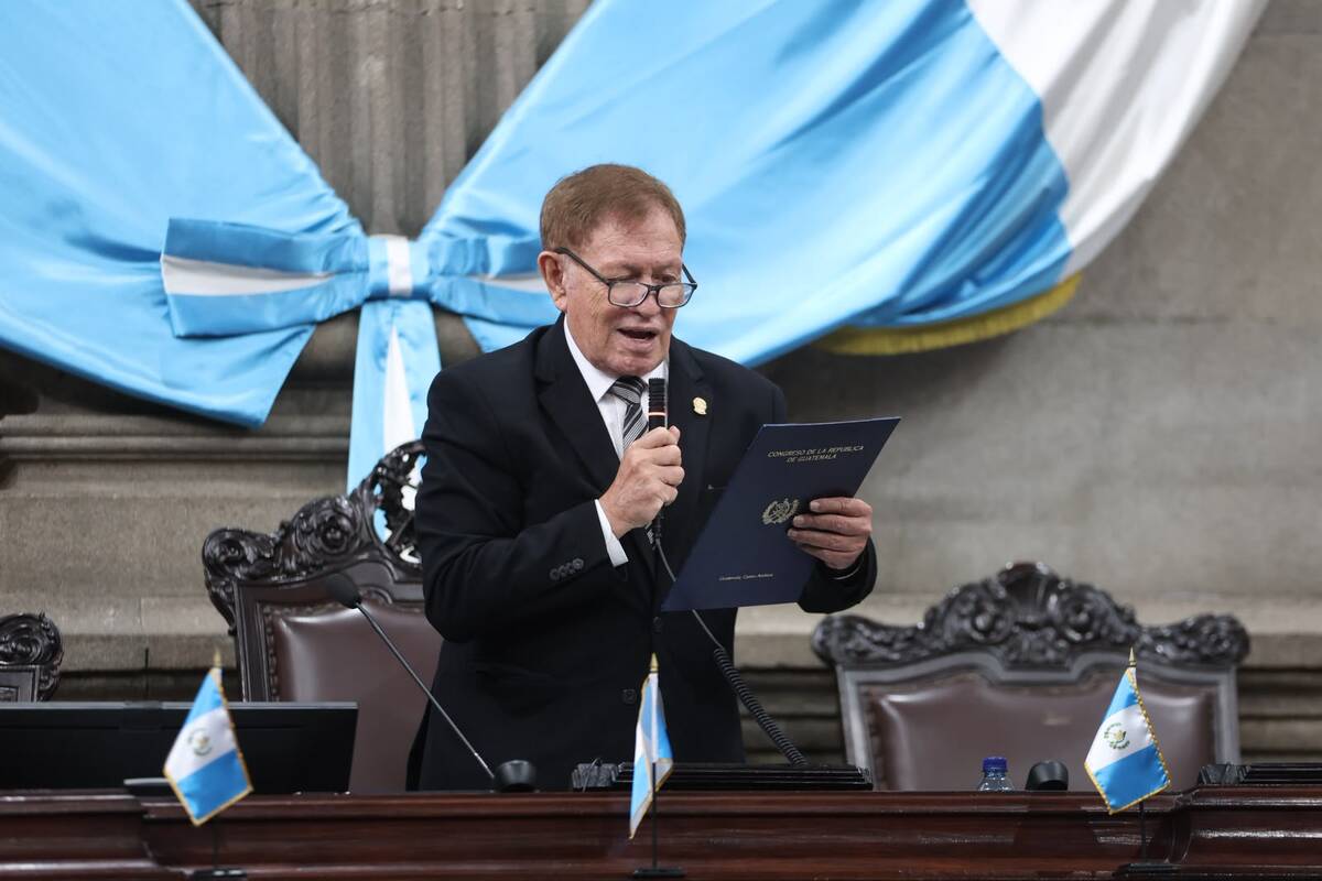 crisis-de-combustibles:-presidente-del-congreso-responde-que-no-se-puede-declarar-sesion-permanente-en-la-proxima-plenaria