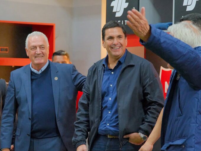 robert-harrison-dio-detalles-de-la-renovacion-con-gustavo-alfaro