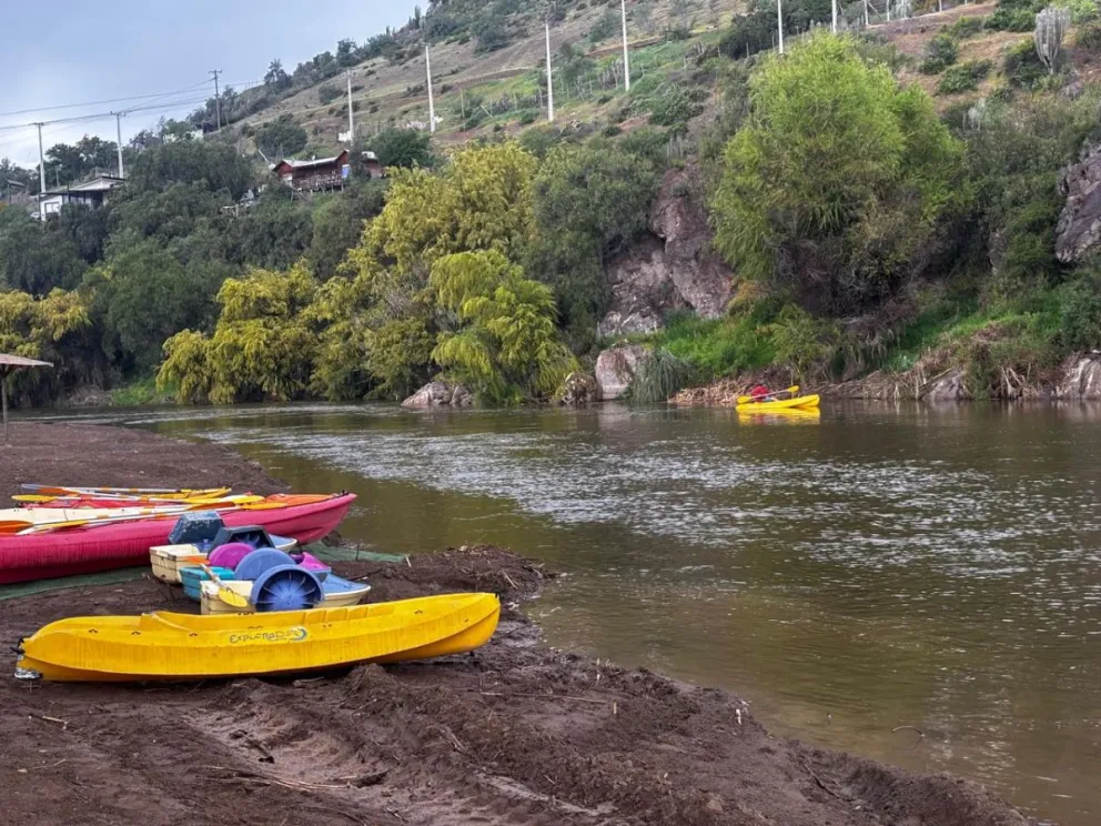 kayaks,-madera-y-juegos-se-abren-espacio-entre-la-variada-oferta-de-los-penones