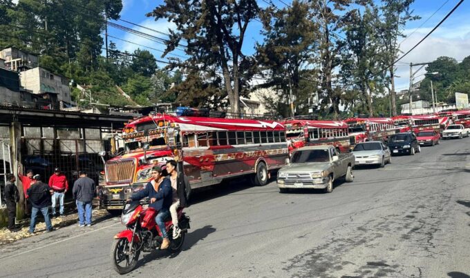 “no-avalare-ningun-incremento”:-asi-responde-alcalde-pellecer-ante-amenaza-por-alza-al-pasaje