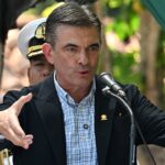 “costara-lo-mismo-que-nos-cuesta-comprarlo-afuera”:-rodrigo-paz-elimina-totalmente-la-subvencion-al-diesel-en-bolivia