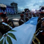 sigue-sin-aparecer-la-bandera-de-la-plaza-de-la-constitucion-y-gobierno-no-aclara-si-denuncio-robo