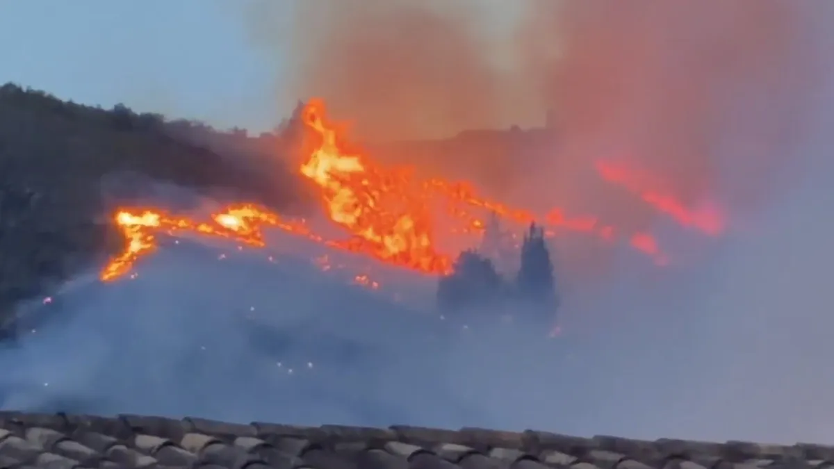 grave-incendio-consume-el-cerro-de-san-marcos-en-villa-de-leyva:-autoridades-aseguran-que-fue-provocado