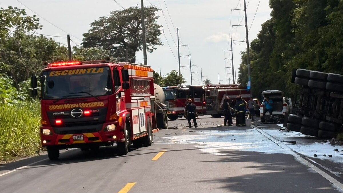 tres-personas-mueren-en-multiple-accidente-vehicular-en-ruta-a-masagua,-escuintla