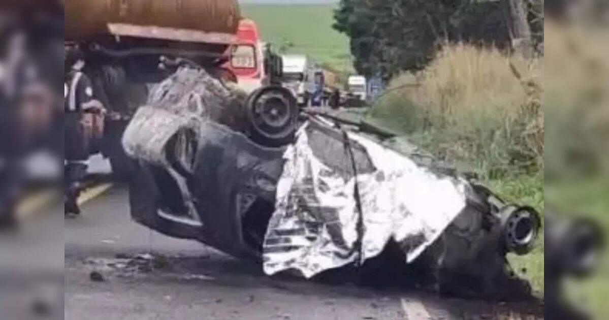 colisao-na-pr-317-termina-com-tres-mortes-apos-um-dos-automoveis-pegar-fogo-no-pr