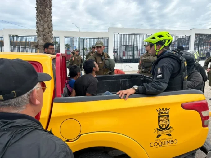 dos-detenidos-tras-ser-sorprendidos-danando-rejas-de-seguridad-en-la-pampilla