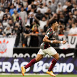 fluminense-impoe-sexta-derrota-consecutiva-ao-corinthians-no-brasileiro