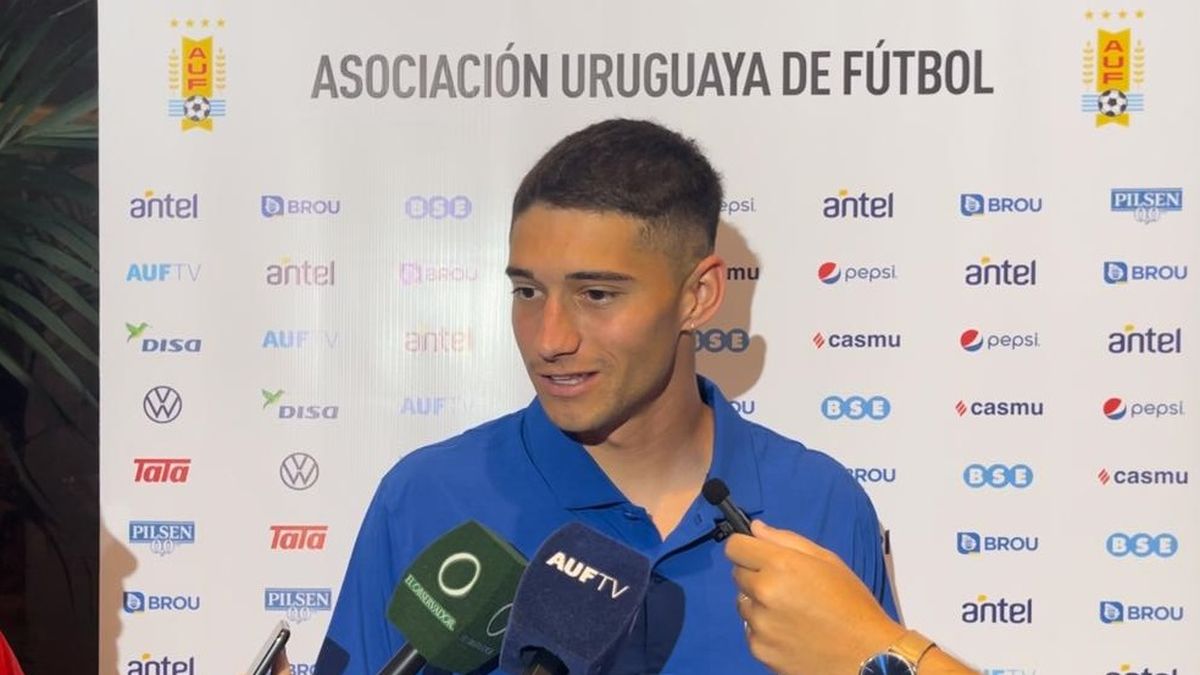 diego-forlan-suma-a-emiliano-martinez-a-la-seleccion-uruguaya,-en-la-gira-por-asia,-ante-la-baja-por-lesion-de-federico-valverde