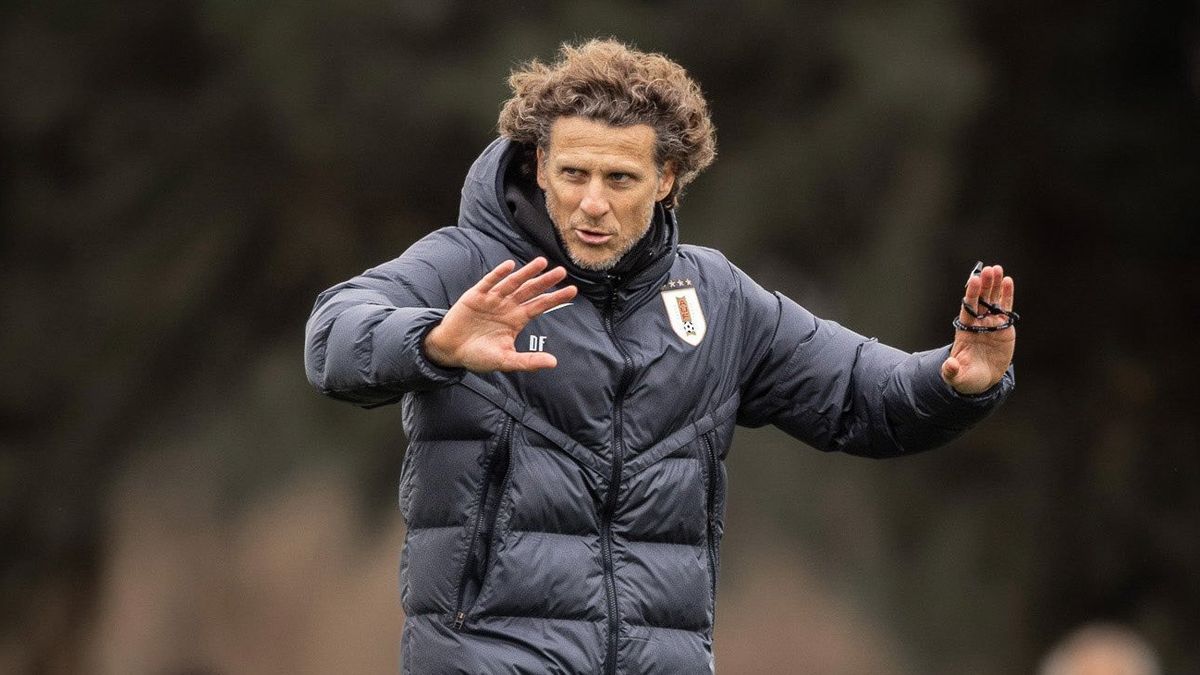 la-seleccion-uruguaya-de-diego-forlan-enfrenta-su-primer-gran-obstaculo-en-japon:-el-tifon-dujuan-complica-con-los-vuelos-cancelados-de-varios-futbolistas