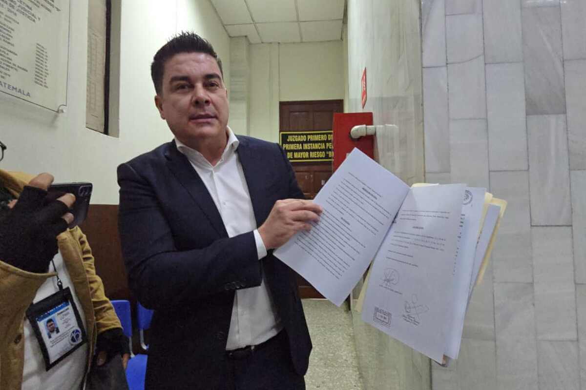 familiares-del-odontologo-julio-martinez-buscan-revertir-medida-sustitutiva-concedida-a-andres-alcazar