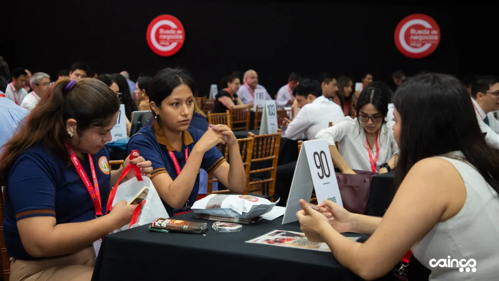 rueda-de-negocios-internacional-cierra-su-primer-dia-con-$us-36,8-millones-en-intenciones-comerciales