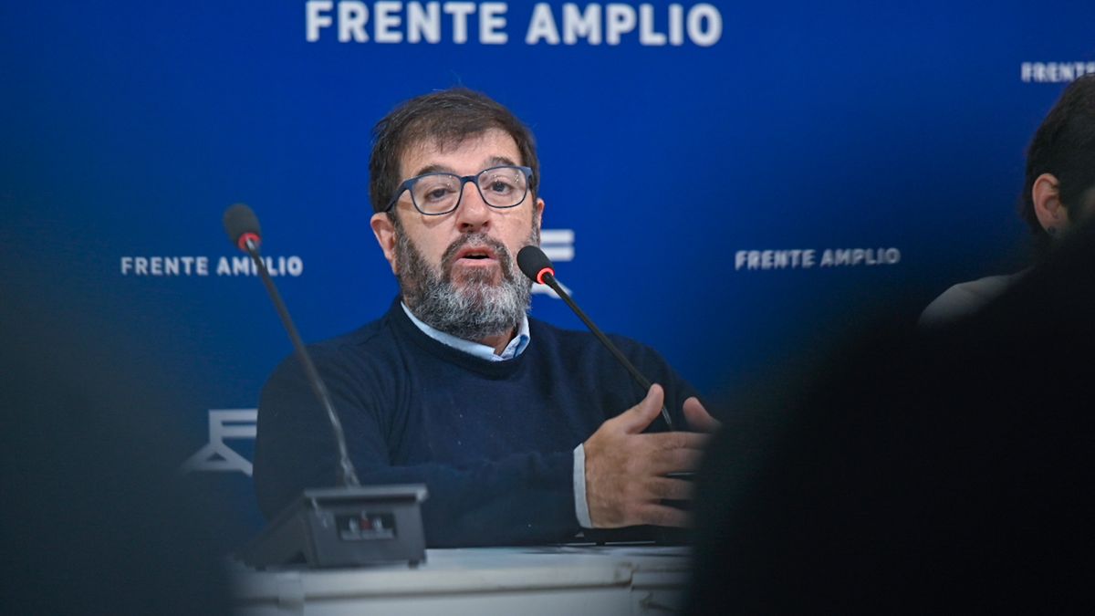 frente-amplio-alerta-por-“riesgo-permanente”-de-penetracion-de-fondos-del-crimen-organizado-en-la-politica-y-analizara-acciones-tras-caso-de-asesor-blanco-condenado-por-lavado