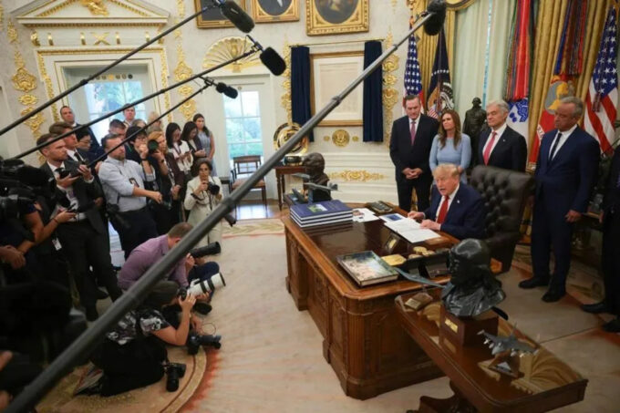 cadenas-de-tv-de-ee-uu.-suspenden-cobertura-conjunta-de-trump-tras-veto-a-medios