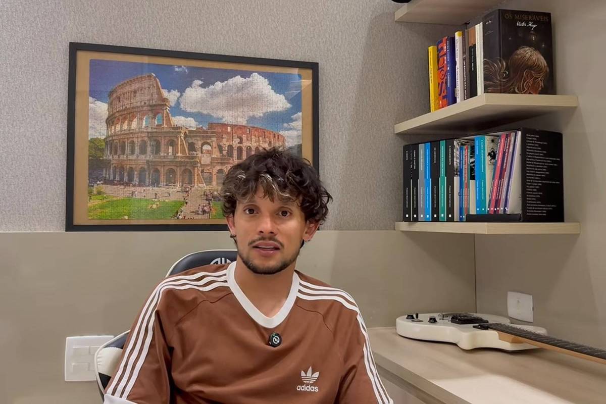 gustavo-scarpa-usa-sua-influencia-para-incentivar-a-leitura