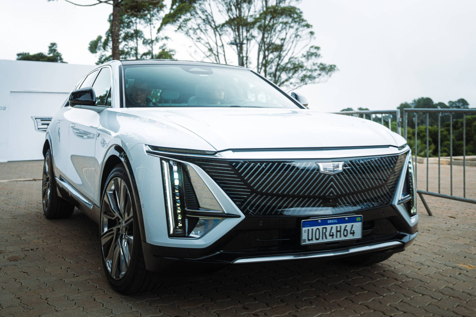 cadillac-retorna-ao-brasil-com-suvs-eletricos-e-aposta-em-vitrine-na-f1