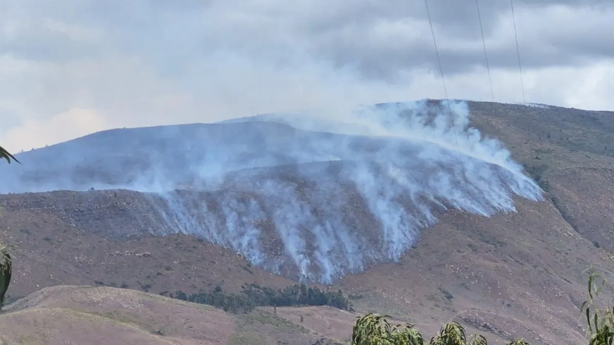 grave-incendio-en-villa-de-leyva-hoy-22-de-septiembre:-conflagracion-amenaza-santuario-de-fauna-de-iguaque;-habitantes-piden-ayuda-para-la-emergencia