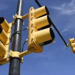 doble-luz-roja:-la-modificacion-del-funcionamiento-de-semaforos-en-un-departamento-de-uruguay-para-reducir-siniestros