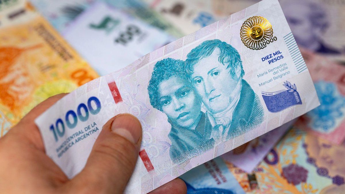 el-salario-real-registrado-en-el-sector-privado-tuvo-leve-mejora-en-julio,-pero-sigue-4%-debajo-del-pico-de-la-era-milei