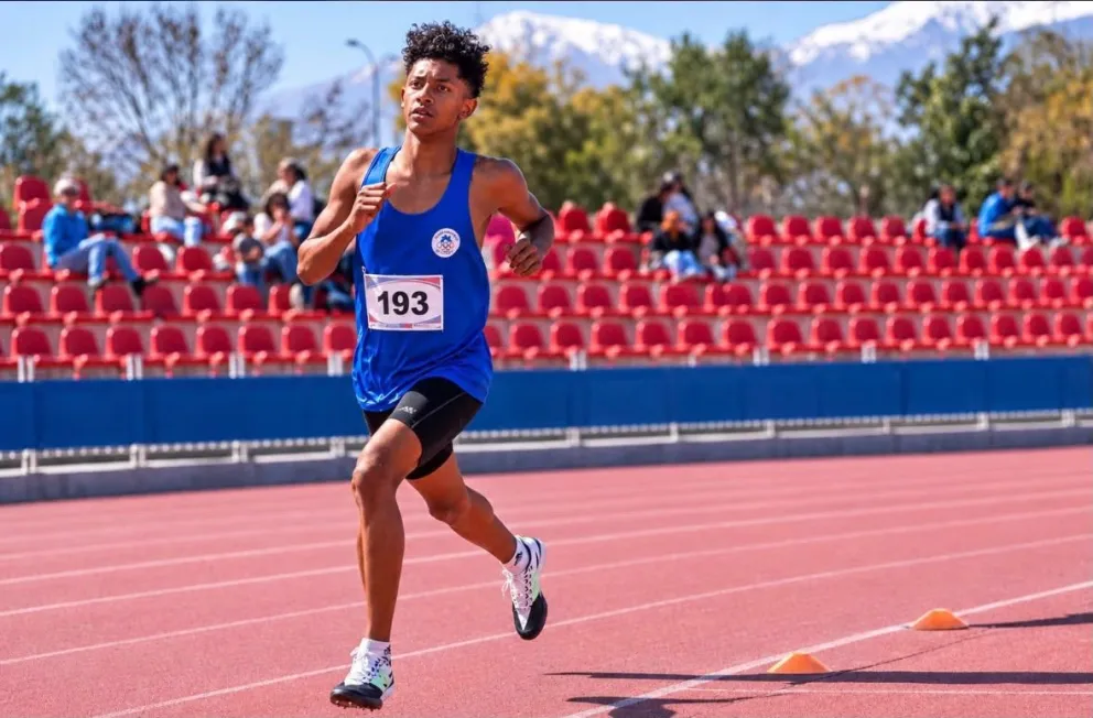 atleta-fue-llamado-al-podio-y-luego-quedo-sin-premio-por-ser-extranjero