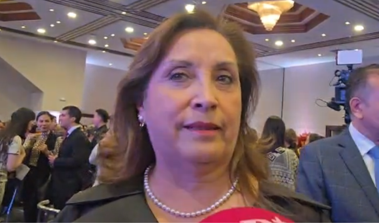 dina-boluarte-reaparece-en-acto-publico-despues-de-mas-de-10-meses:-“yo-estoy-feliz”