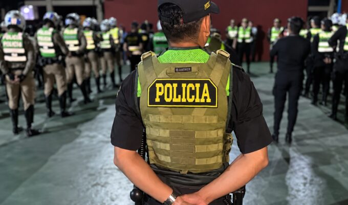 policia-acusado-de-extorsionar-a-comerciante-recibe-9-meses-de-prision-preventiva:-habria-cobrado-cupo-de-s/3.000