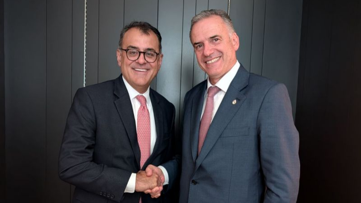 yamandu-orsi-se-reunio-con-ejecutivo-de-google-en-la-onu:-datacenter,-cables-submarinos-y-acuerdos-con-ceibal,-utec-y-y-tumo