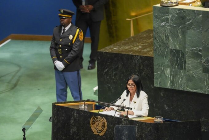 delcy-rodriguez-dice-en-la-onu-que-habra-elecciones-en-venezuela,-pero-no-cuando