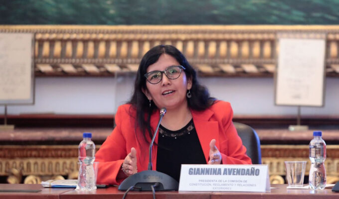 comision-de-constitucion-aun-no-tiene-fecha-para-debatir-pedido-de-facultades