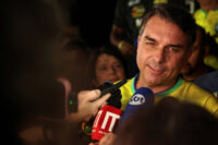tse-manda-instagram-retirar-video-que-associa-flavio-bolsonaro-ao-master