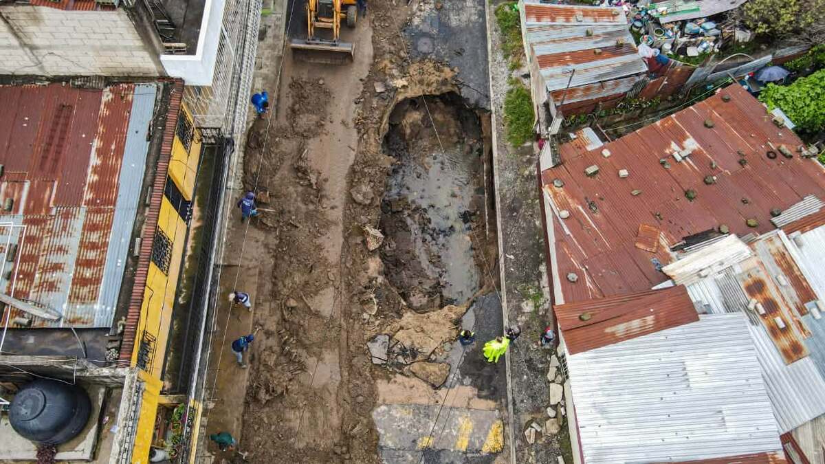 cierre-indefinido:-conoce-las-rutas-alternas-por-los-socavones-en-la-colonia-pablo-vi,-en-mixco