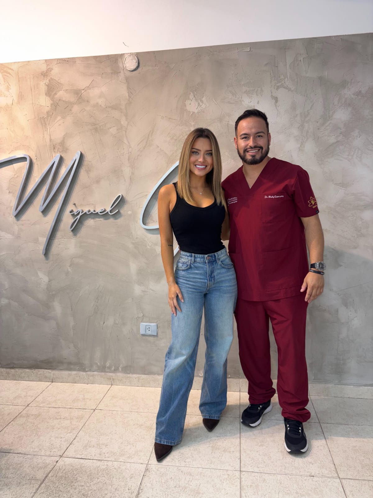 !doctor-de-misses-micky-gamarra-realiza-“chuchuplastia”-y-furor-entre-las-chicas!