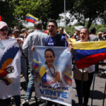 em-caracas,-manifestantes-pedem-volta-de-maria-corina-machado-a-venezuela