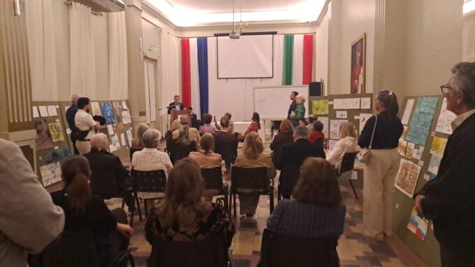 arte-y-escritura-cursiva-se-encuentran-en-una-muestra-de-49-artistas-de-paraguay-e-italia