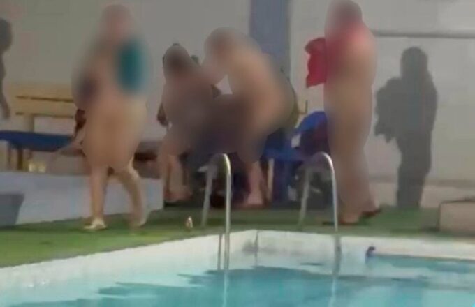 allanaron-una-fiesta-nudista-y-de-intercambio-de-parejas