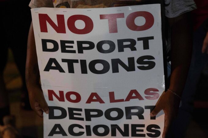 governo-trump-pede-aval-a-suprema-corte-para-deportar-migrantes-a-paises-terceiros