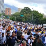 concentracion-en-plaza-venezuela-reclama-el-regreso-de-maria-corina-machado