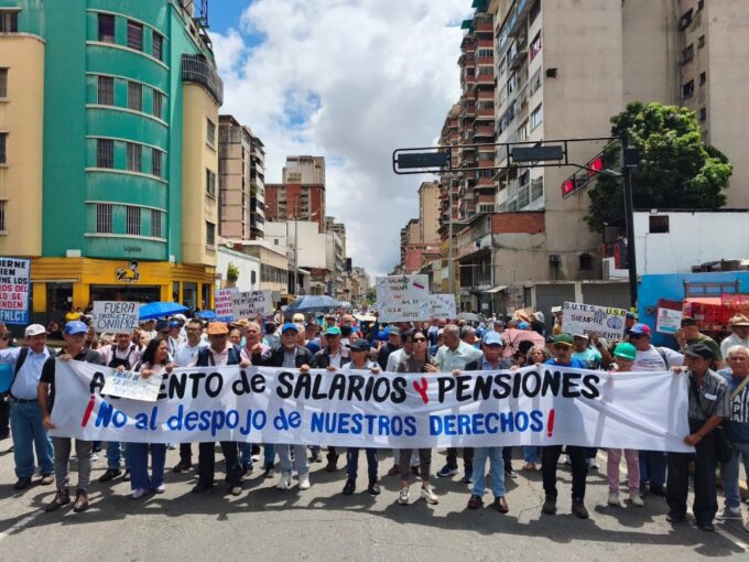 trabajadores-de-la-educacion-marchan-en-caracas-para-exigir-salarios-dignos-y-derechos-laborales