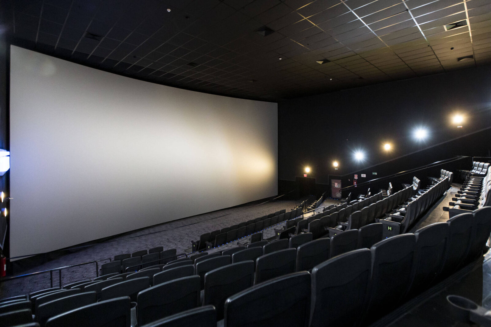 salas-com-supertela-e-alta-potencia-sonora-se-transformam-em-chamariz-para-cinemas-de-sp