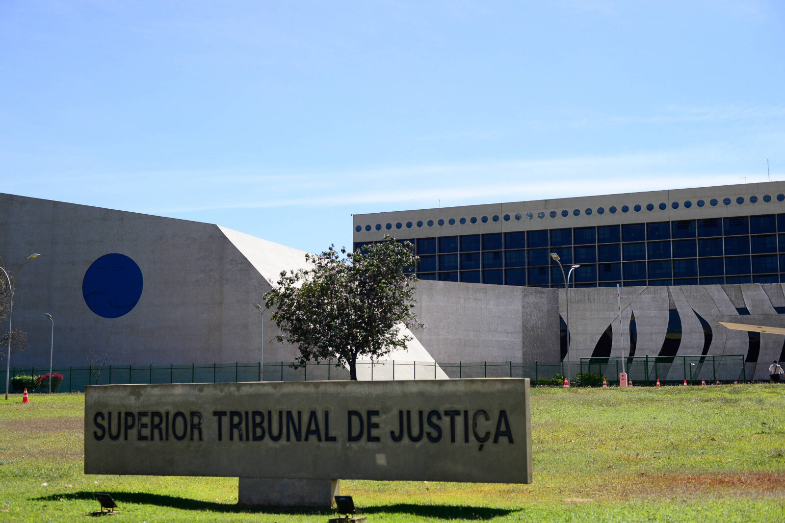 stj-restringe-aplicacao-de-lei-do-consumidor-a-bancos-e-autoriza-extincao-unilateral-de-conta-corrente