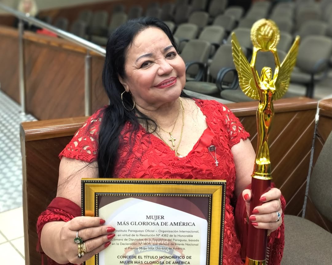 (galeria)-¡perla-fue-declarada-la-“mujer-mas-gloriosa-de-america”!