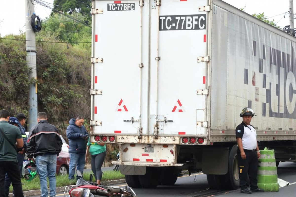 fallece-motorista-en-ciudad-san-cristobal-y-genera-fuerte-congestionamiento