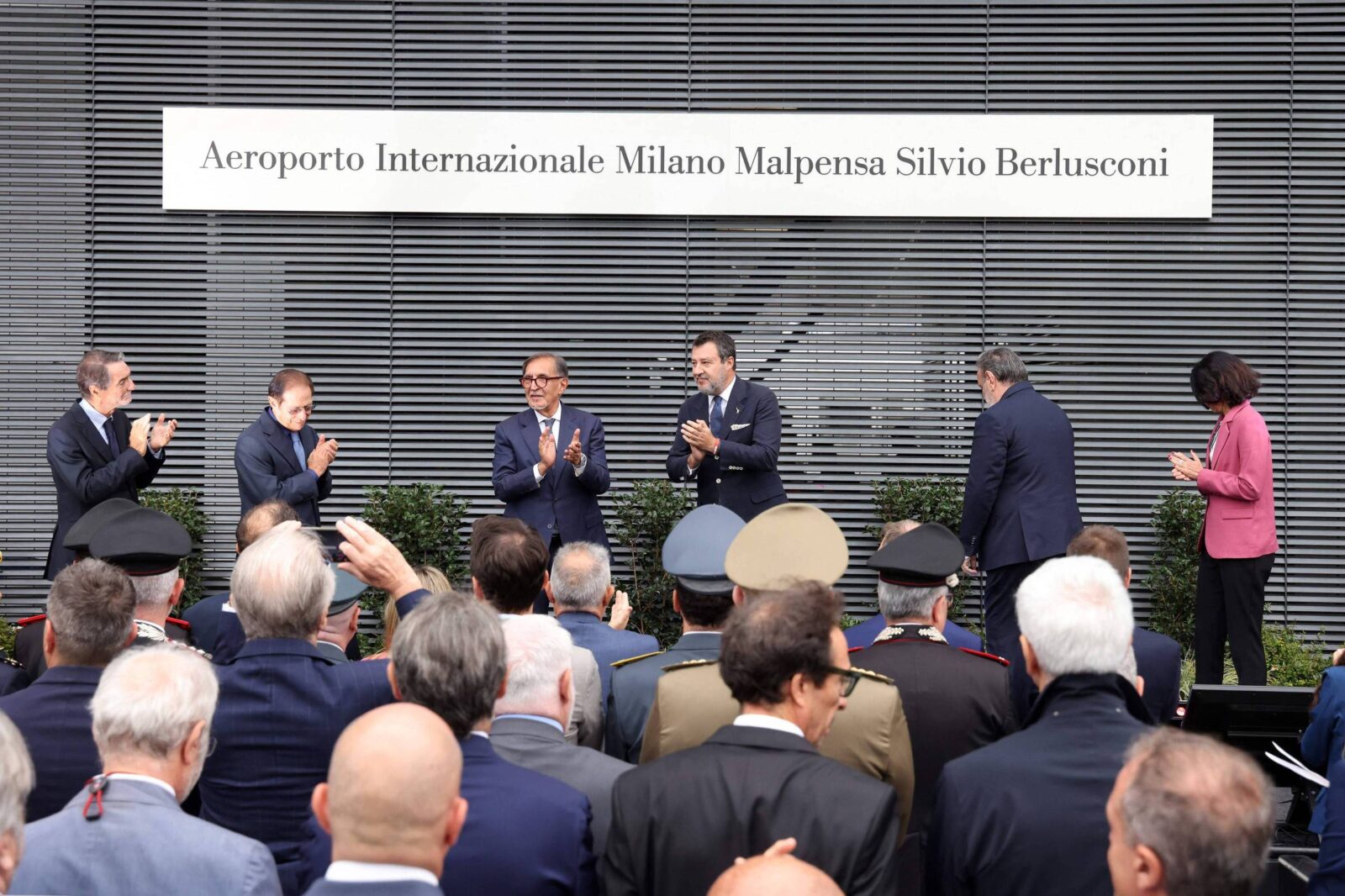 aeroporto-de-malpensa,-em-milao,-muda-de-nome-para-homenagear-berlusconi