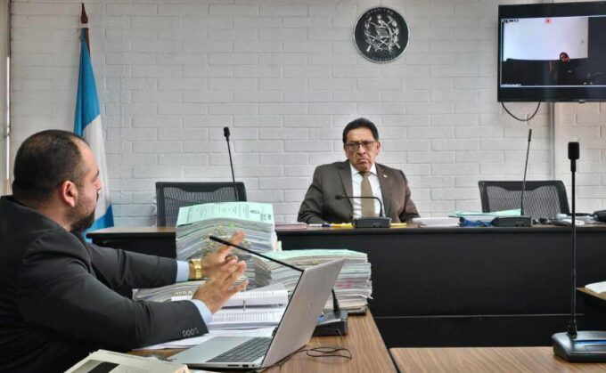 defensa-de-roxana-baldetti-afirma-que-sus-bienes-son-gracias-a-su-sueldo-de-diputada-aunque-investigacion-asegura-otras-cosas
