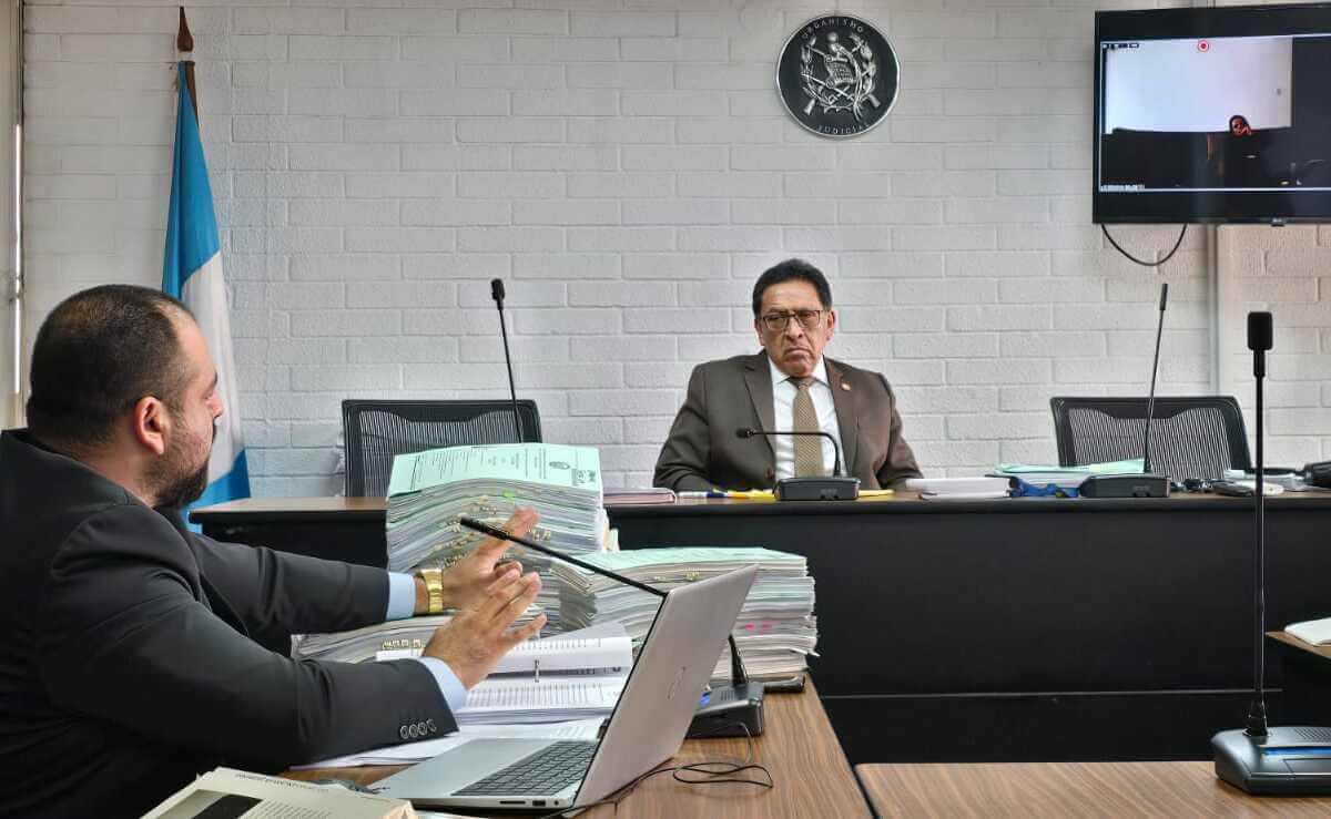 defensa-de-roxana-baldetti-afirma-que-sus-bienes-son-gracias-a-su-sueldo-de-diputada-aunque-investigacion-asegura-otras-cosas