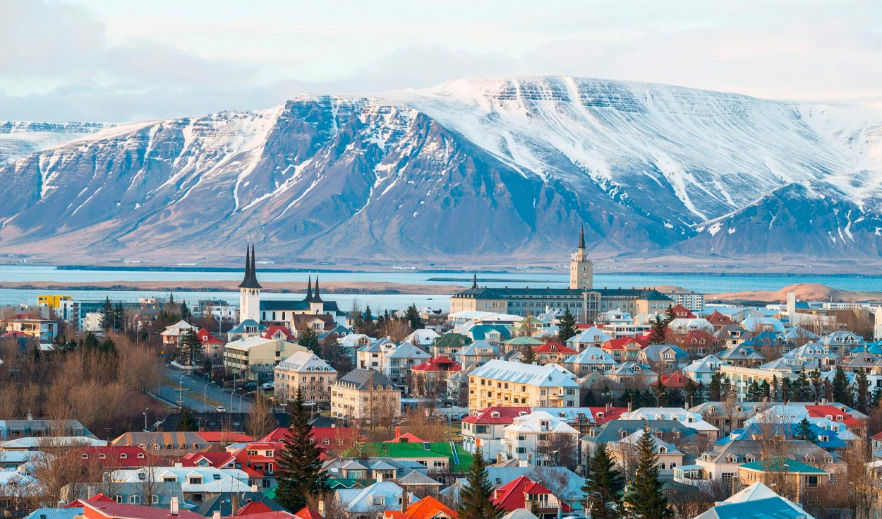 buscan-voluntarios-para-vivir-gratis-en-islandia-con-tres-comidas-diarias-y-dos-dias-libres-a-cambio-de-ayudar-32-horas-por-semana