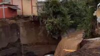 casas-siguen-colapsando-en-villa-hermosa-por-crecida-del-rio-platanitos
