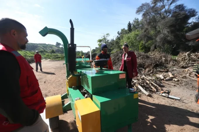 de-ramas-a-mulch:-municipio-de-la-serena-incorpora-chipeadora-para-reutilizar-residuos-vegetales