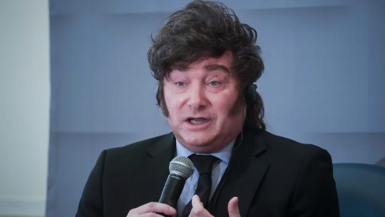 milei-rules-out-deporting-kelpers-if-uk-cedes-control-of-malvinas