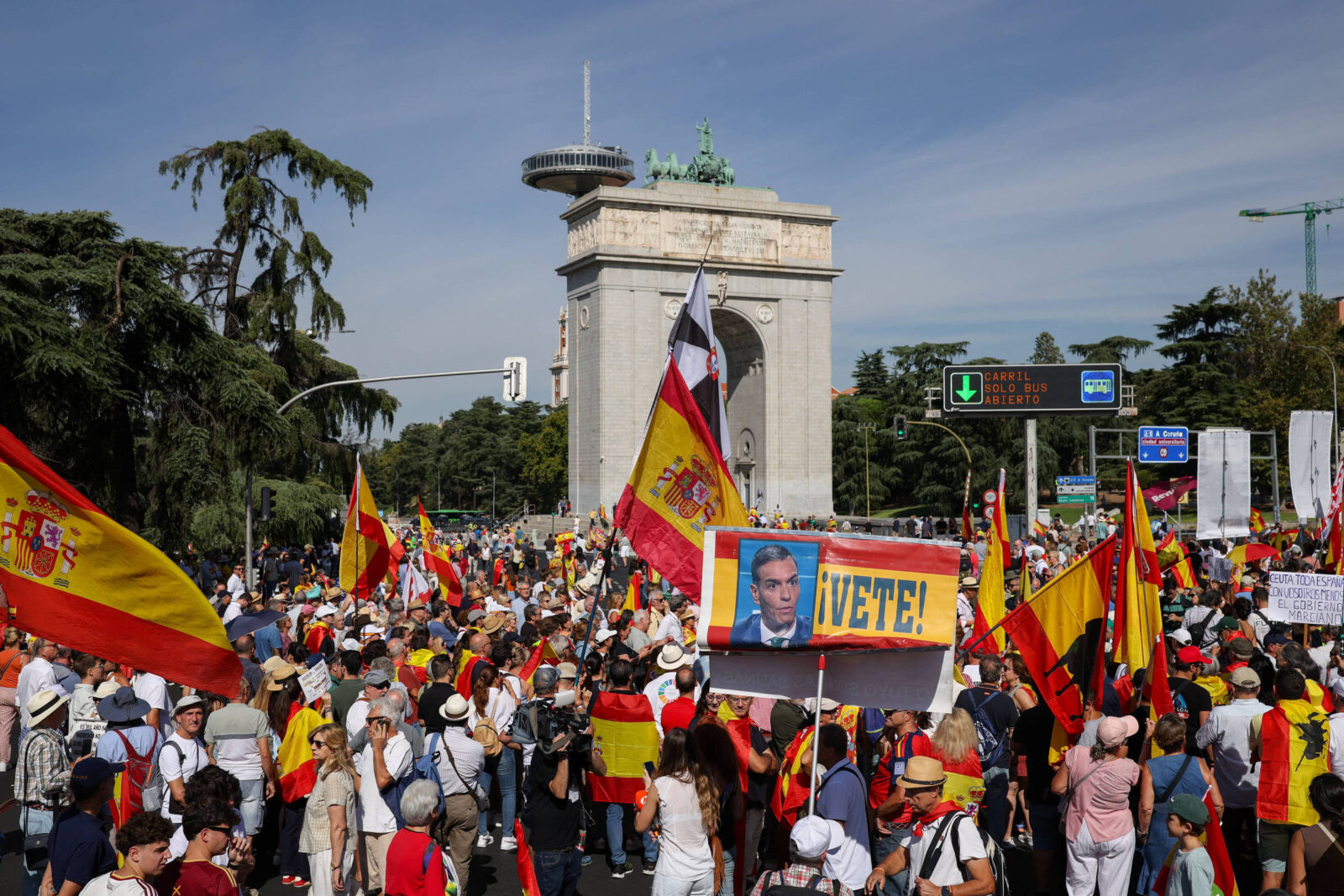 milhares-protestam-na-espanha-contra-a-gestao-da-crise-em-ceuta-pelo-governo